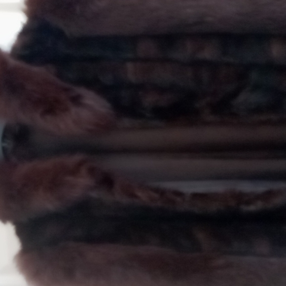 Mink/ Fox Short Jacket Size M/L - Picture 16 of 16